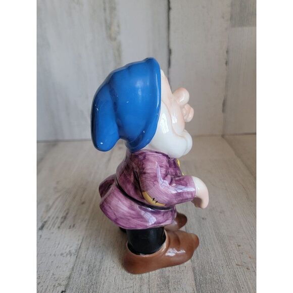 vintage Sneezy Snow White Seven Dwarfs figurine statue‎ japan - Picture 3 of 10
